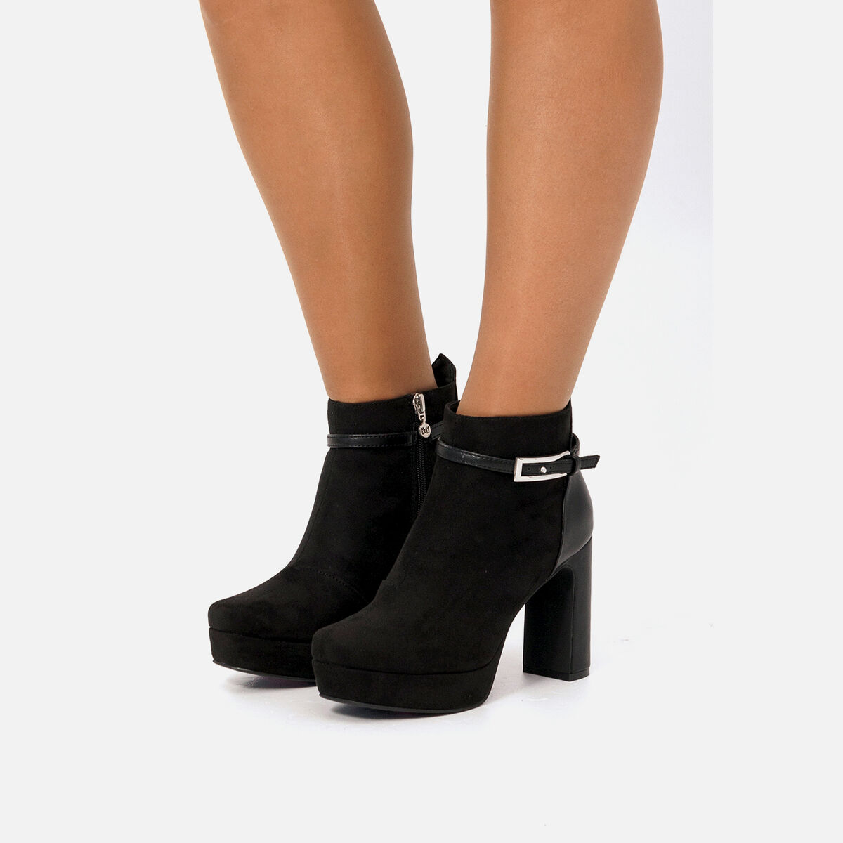 Botas de tornozelo de salto de Mulher modelo ROSETA de MARIAMARE image number 2