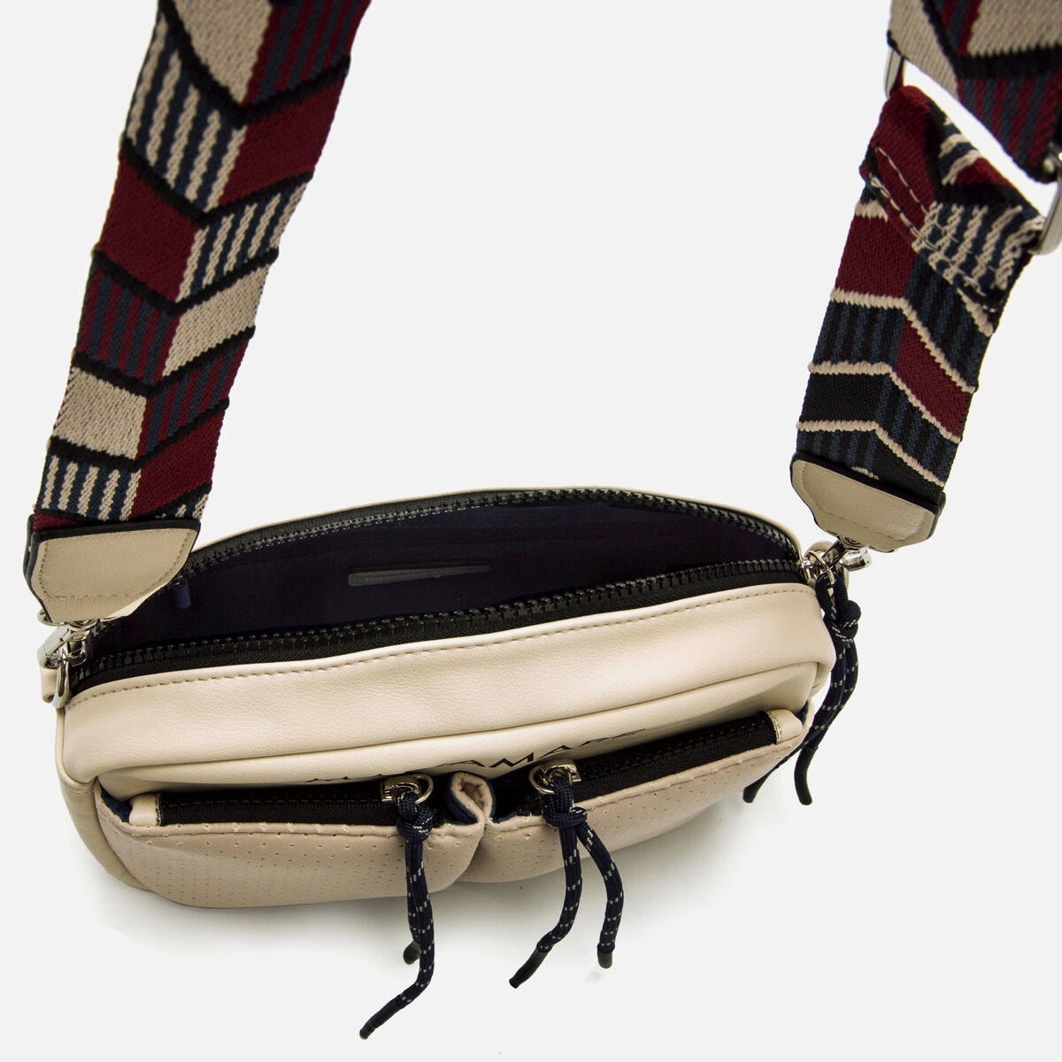Sacs bandouliere pour Femme modèle NISI de MARIAMARE image number 4