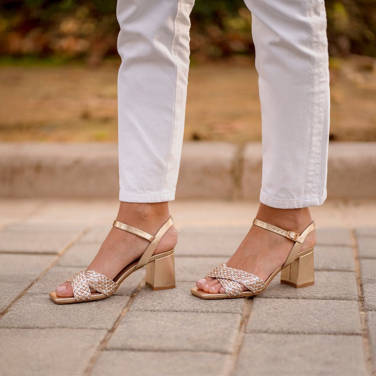 Sandales a talons pour Femme mod&egrave;le WOODIT de MARIAMARE image number 1