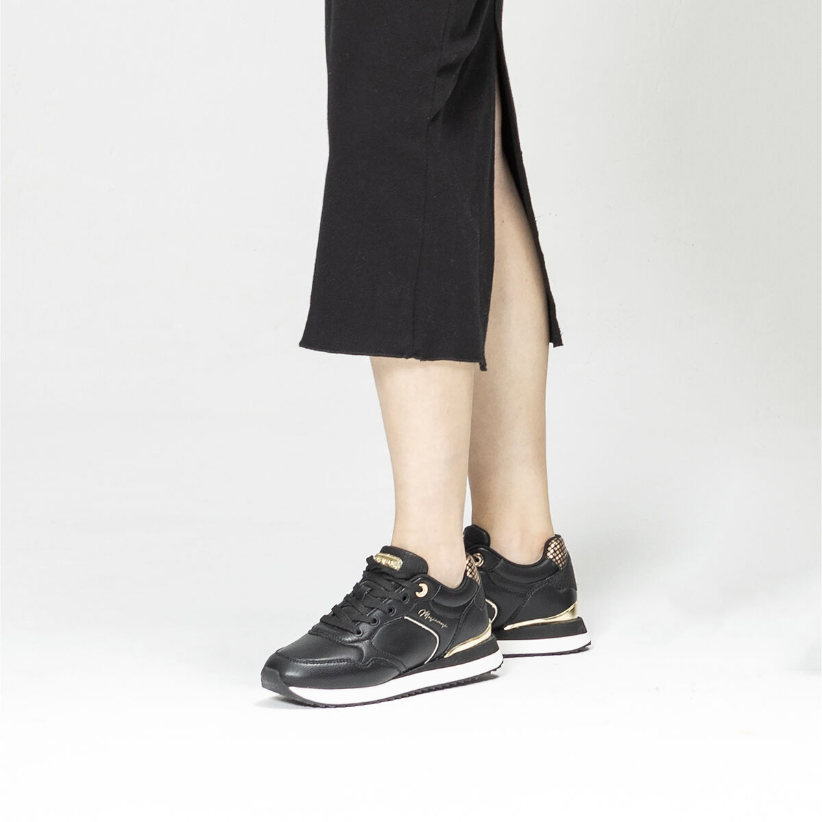 Zapatillas de Mujer modelo NARITA de MARIAMARE image number 2