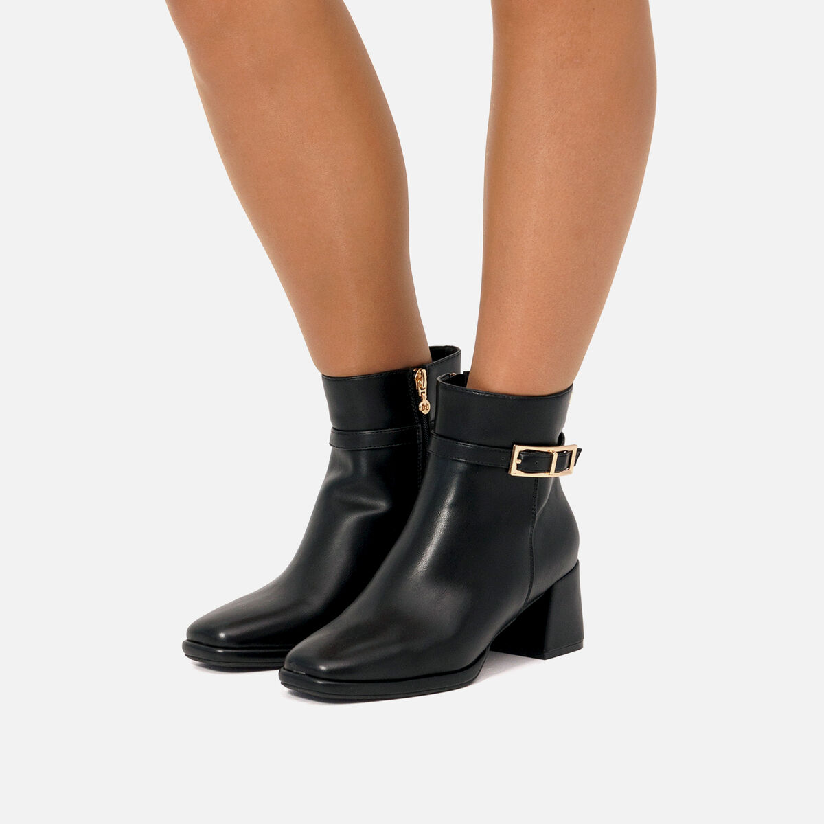 Botines de tacon de Mujer modelo NEROLA de MARIAMARE image number 2