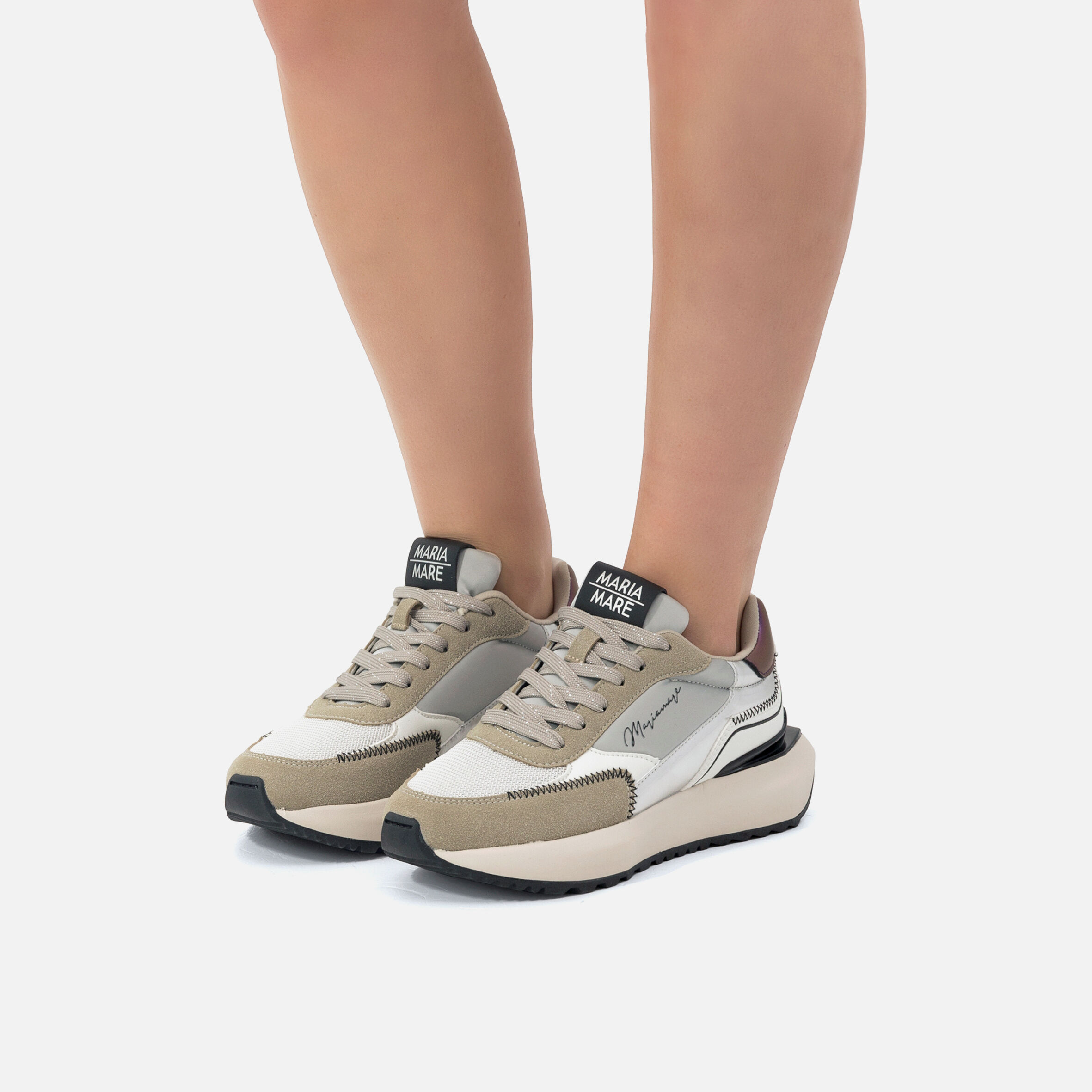 Sneakers femme grise 2025