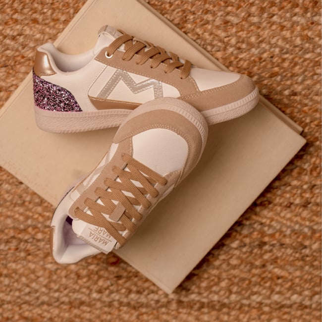 SPORTY LOOKS